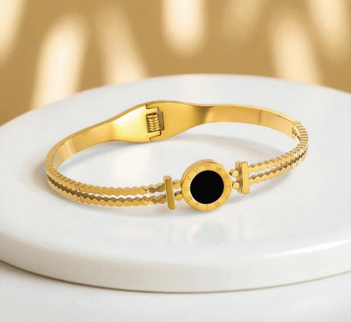 Black stone bangle