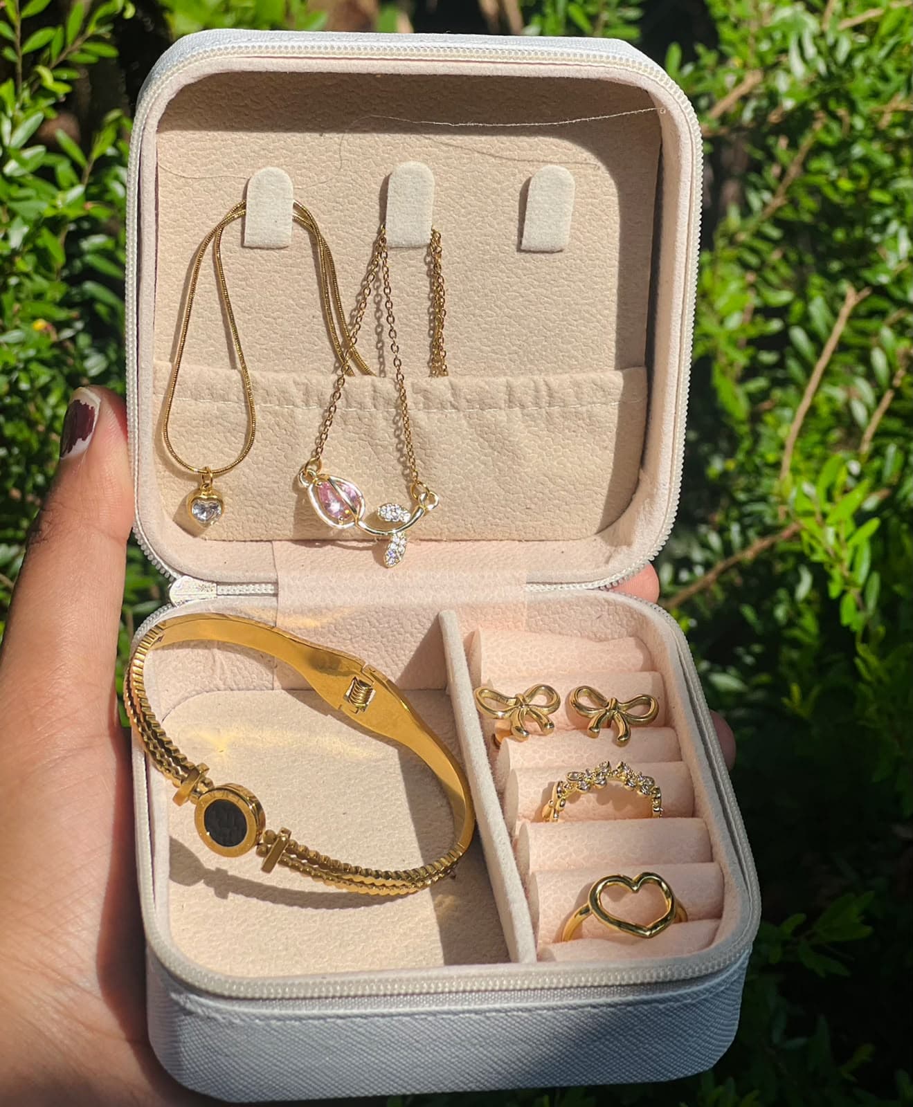 Jewelry box